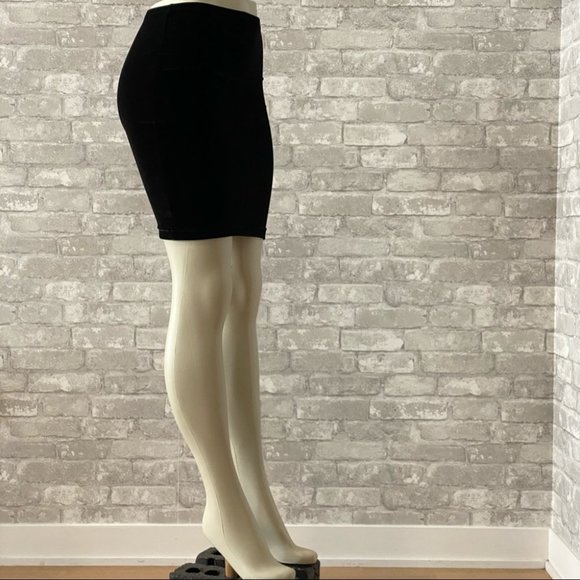 SOLD | American Apparel Black Velvet Mini Skirt - Picture 5 of 16